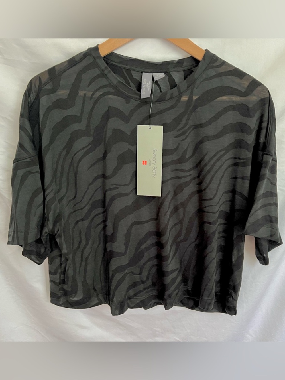 NWT! Sweaty Betty Studio Burnout Zebra-Print Semi-Sheer Crop Tee, Size M
